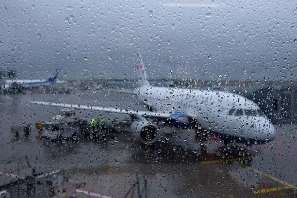 Adverse Weather Hits Delhi: Airport Urges Travellers to Use Metro, Check Flight Status
